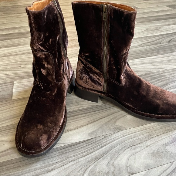 John Varvatos Men Size 11 Velvet Boots EUC Brown Velvet John Varvatos Italy - Picture 3 of 6
